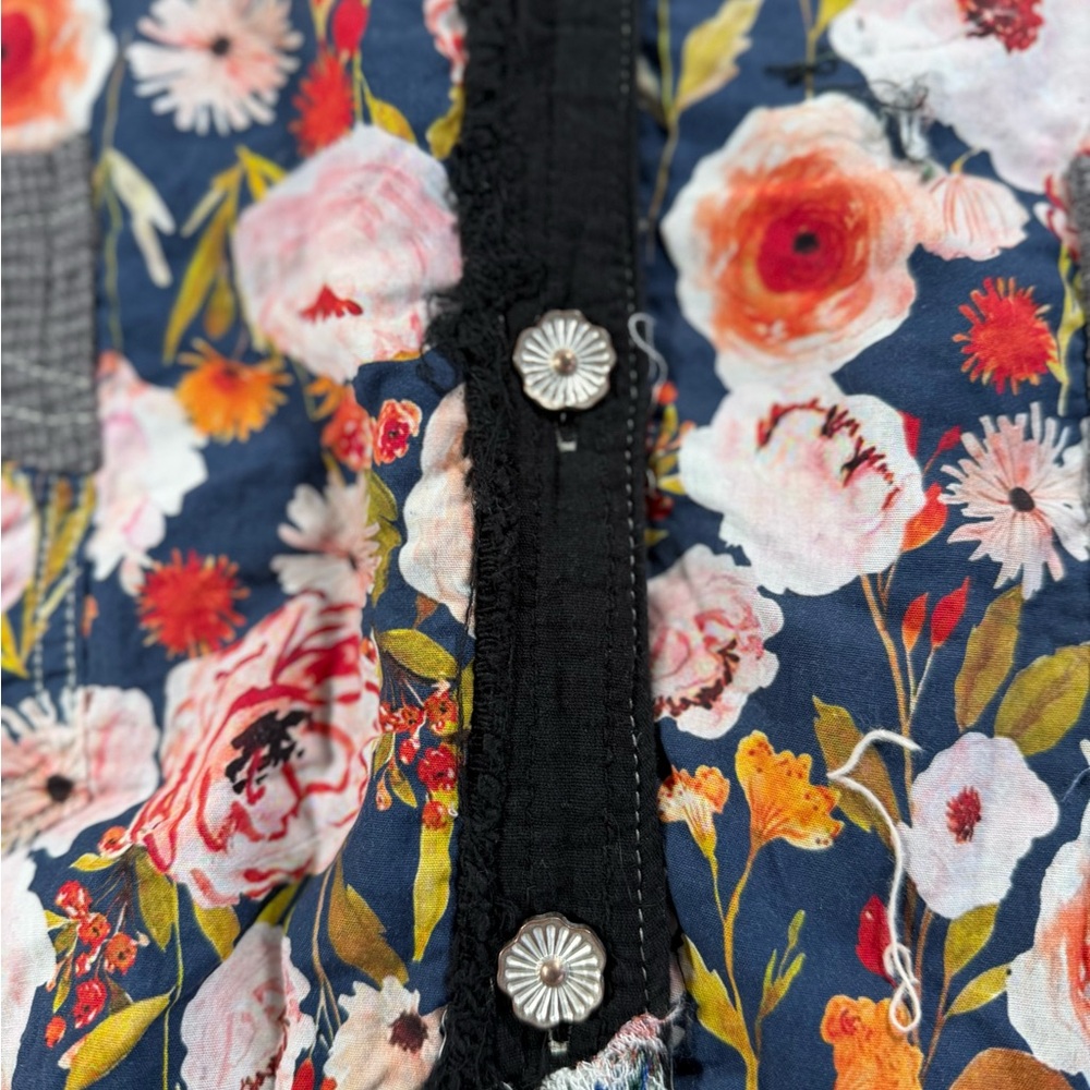 POL Black Floral Patchwork Utility Jacket - Picture 6 of 16